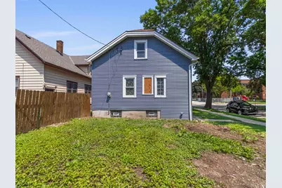 1701 W Keefe Ave, Milwaukee, WI 53206 - Photo 17