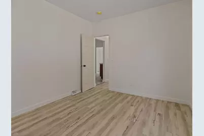 1701 W Keefe Ave, Milwaukee, WI 53206 - Photo 7