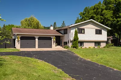 3001  Kelly Rd, La Crescent, MN 55947 - Photo 1