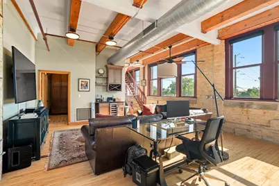 215 W Maple St #312, Milwaukee, WI 53204 - Photo 3