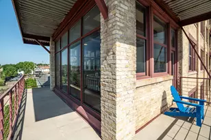 215 W Maple St, Milwaukee, WI 53204 - Photo 31