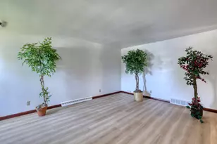 4540 N 71st St, Milwaukee, WI 53218 - Photo 5