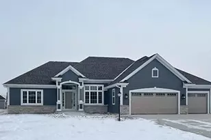 W221N4564 Timber Ct, Pewaukee, WI 53072 - Photo 1