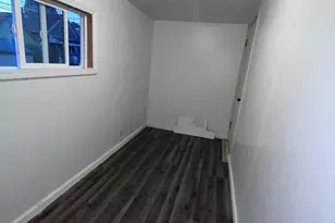 2423 S 5th St, Milwaukee, WI 53207 - Photo 15