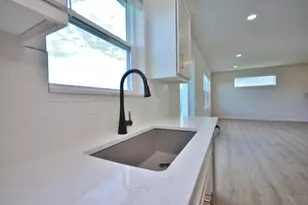 N53W19954 Kingair Dr, Menomonee Falls, WI 53051 - Photo 19