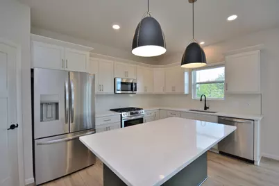 N53W19954  Kingair Dr, Menomonee Falls, WI 53051 - Photo 15