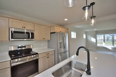 W199N5310  Ponderosa Ct, Menomonee Falls, WI 53051 - Photo 13