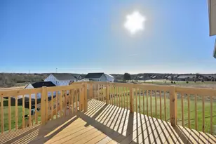 605 Standing Stone Dr, Waukesha, WI 53189 - Photo 35