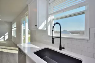 605 Standing Stone Dr, Waukesha, WI 53189 - Photo 17