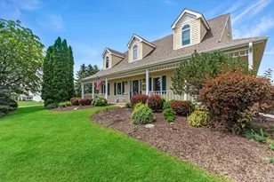 W1281 Siena Cir, Bloomfield, WI 53147 - Photo 3