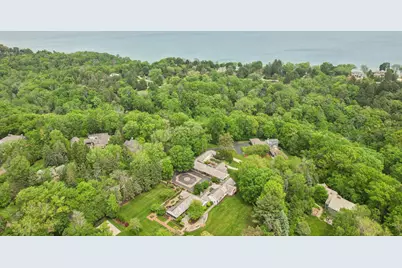 625 E Juniper Ln, Mequon, WI 53092 - Photo 43