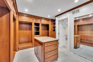 625 E Juniper Ln, Mequon, WI 53092 - Photo 15