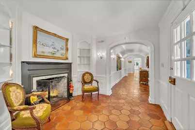 625 E Juniper Ln, Mequon, WI 53092 - Photo 11