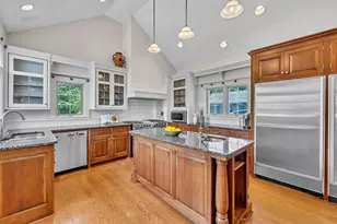 625 E Juniper Ln, Mequon, WI 53092 - Photo 13