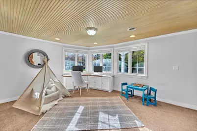 625 E Juniper Ln, Mequon, WI 53092 - Photo 17