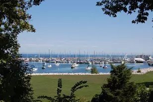 2525 S Shore Dr, Milwaukee, WI 53207 - Photo 31