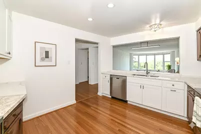 2525 S Shore Dr #6B, Milwaukee, WI 53207 - Photo 15