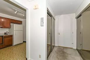 2525 S Shore Dr, Milwaukee, WI 53207 - Photo 11