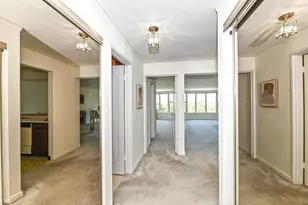 2525 S Shore Dr, Milwaukee, WI 53207 - Photo 17