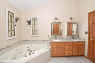 4562 W Martinton Ct, Franklin, WI 53132 - Photo 33