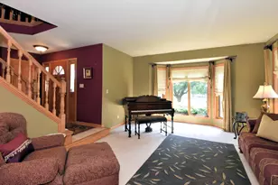 4562 W Martinton Ct, Franklin, WI 53132 - Photo 17