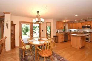 4562 W Martinton Ct, Franklin, WI 53132 - Photo 7