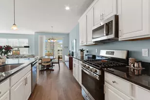 308 Cadence Cir, Lake Geneva, WI 53147 - Photo 9