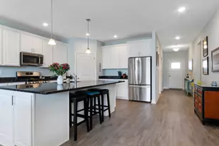 308 Cadence Cir, Lake Geneva, WI 53147 - Photo 7