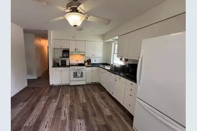 816  Clay St, Watertown, WI 53098 - Photo 5