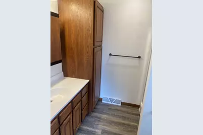 302 N Peach Ave, Marshfield, WI 54449 - Photo 5