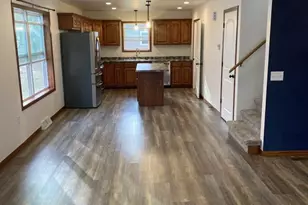 302 N Peach Ave, Marshfield, WI 54449 - Photo 3