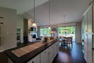 619 Cadence Cir, Lake Geneva, WI 53147 - Photo 5