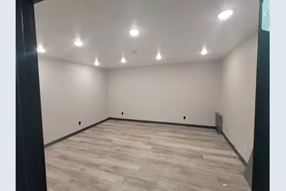 N96W15508  County Line Rd, Germantown, WI 53022 - Photo 9