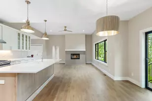 921 Platt Ave, Lake Geneva, WI 53147 - Photo 7