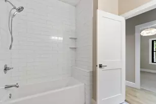 921 Platt Ave, Lake Geneva, WI 53147 - Photo 23