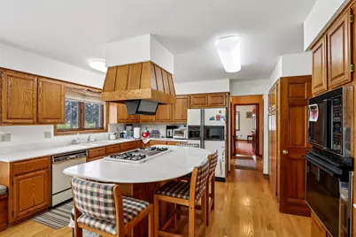 1168 W Manor Ln, River Hills, WI 53217 - Photo 9