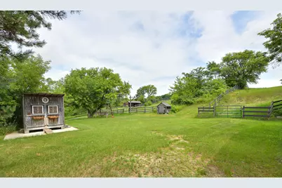 9080  Hickory Dr, Kewaskum, WI 53040 - Photo 7