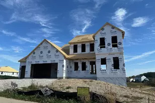 805 Viewpoint Ave, Waukesha, WI 53188 - Photo 3