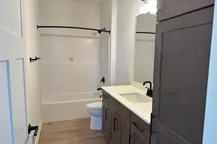 804 Viewpoint Ave, Waukesha, WI 53188 - Photo 11