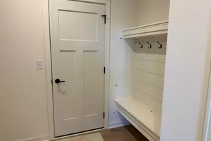 804 Viewpoint Ave, Waukesha, WI 53188 - Photo 5