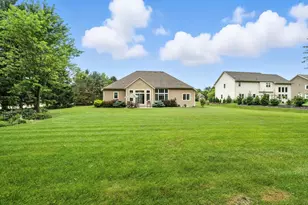 W238N7214 Michele Ln, Sussex, WI 53089 - Photo 21