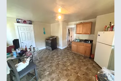 2555 N 16th St, Milwaukee, WI 53206 - Photo 3