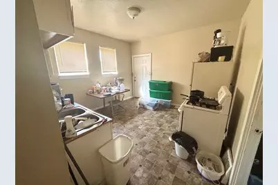 2555 N 16th St, Milwaukee, WI 53206 - Photo 9