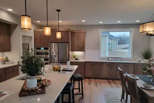 W214N6672 Fairview Dr, Menomonee Falls, WI 53046 - Photo 9