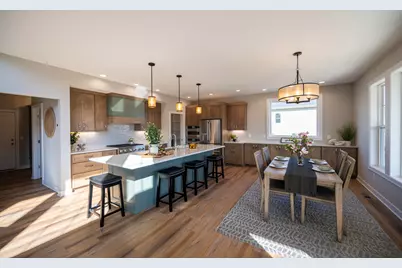 W214N6672  Fairview Dr, Menomonee Falls, WI 53046 - Photo 7