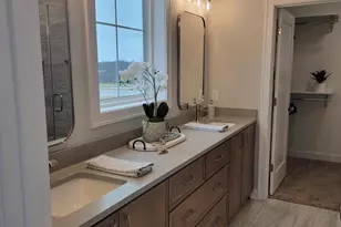 W214N6672 Fairview Dr, Menomonee Falls, WI 53046 - Photo 21