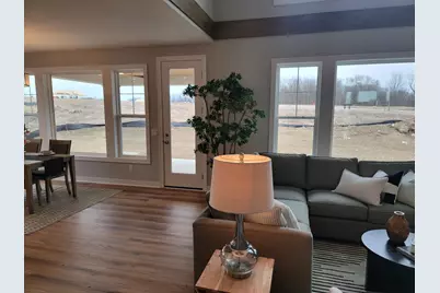 W214N6672  Fairview Dr, Menomonee Falls, WI 53046 - Photo 3