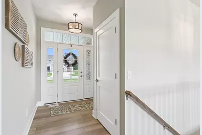 322  Kiddle Ln, Racine, WI 53182 - Photo 7