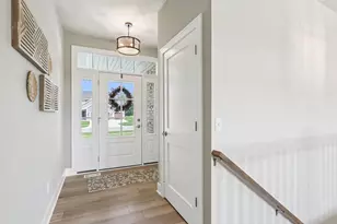 322 Kiddle Ln, Racine, WI 53182 - Photo 7