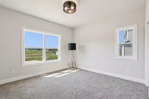 322 Kiddle Ln, Racine, WI 53182 - Photo 33